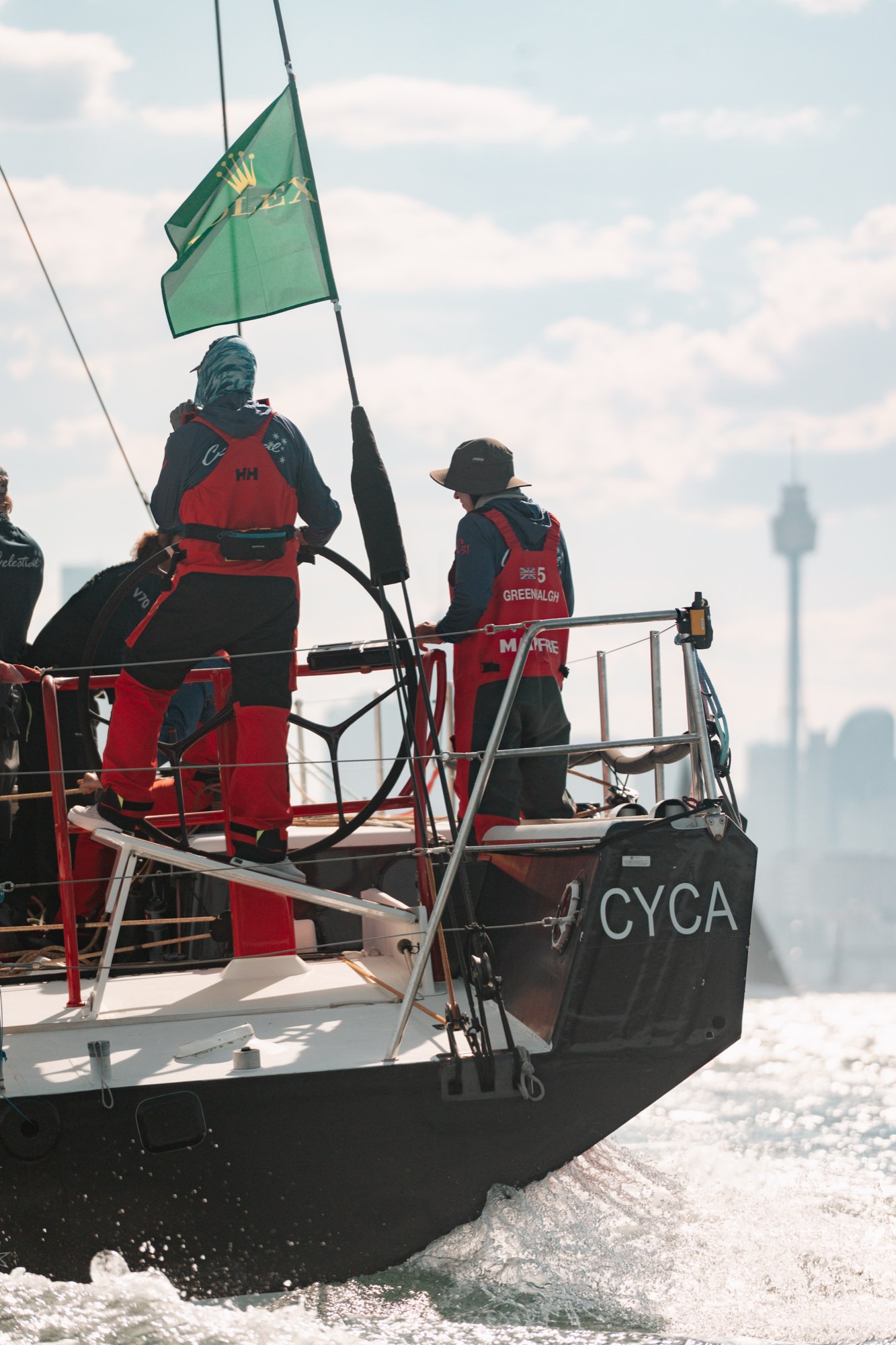 Trusted by professionals — day on the harbour